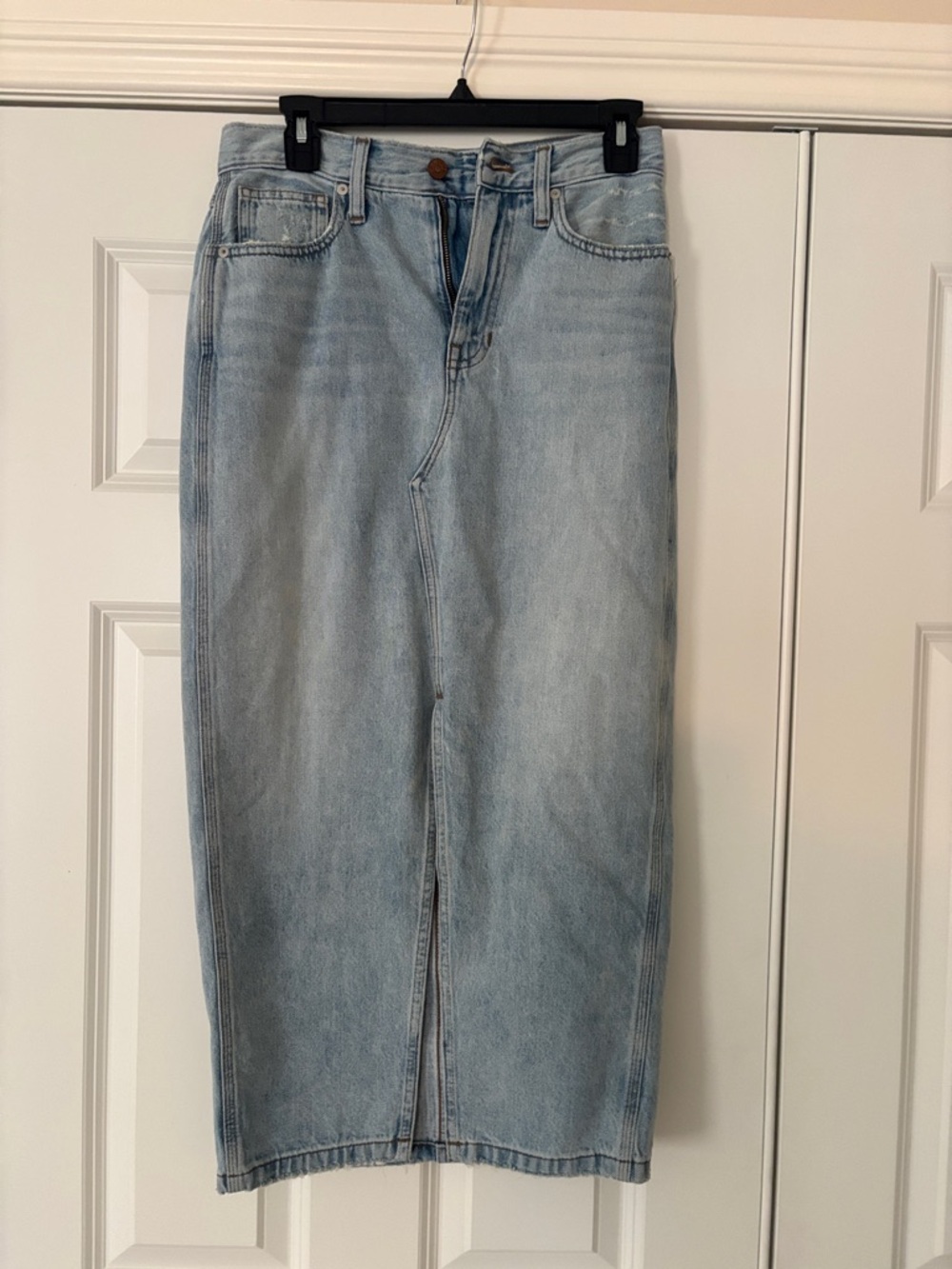 Madewell Light Blue Denim Midi Skirt Size 25